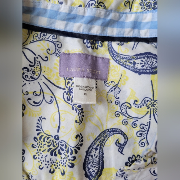 3  Women's tops - blouses for 1 great price- pre bundled deal! - Picture 8 of 15